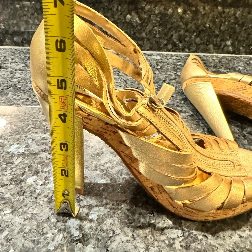 Women's MICHAEL KORS Gold Strappy 4.5